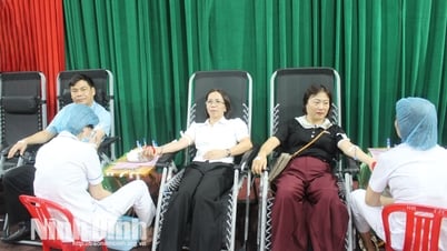 Chương trình hiến máu khẩn cấp “Giọt hồng Gia Trấn”