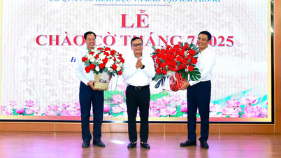 Sở GD&ĐT chào cờ và giao ban cơ quan tháng 7/2025