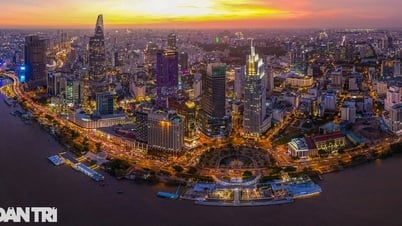 Chính phủ đang họp với loạt "ông lớn" bất động sản, chứng khoán