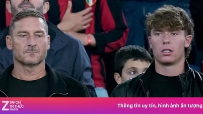 Con trai Totti chịu hết nổi