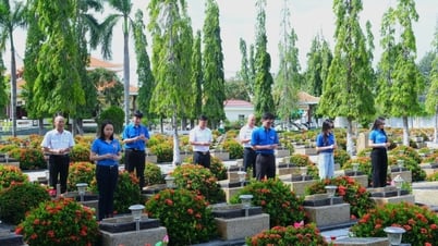 PTSC Phu My អុជធូប និងជូនអំណោយក្នុងថ្ងៃយុទ្ធជនពិការ និងទិវាទុក្ករបុគ្គល