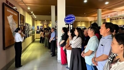Người 'thổi hồn' vào những câu chuyện lịch sử