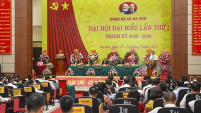 Đồng chí Nguyễn Xuân Thắng dự Đại hội đại biểu Đảng bộ xã Na Son, tỉnh Điện Biên