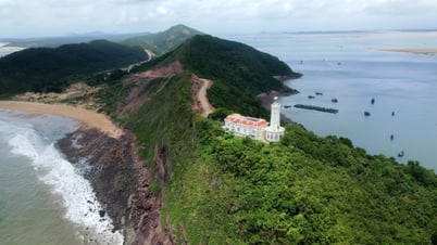 Đảo ở miền Bắc như 'hòn ngọc thô', hải sản giá rẻ, cách đất liền 10 phút đi tàu