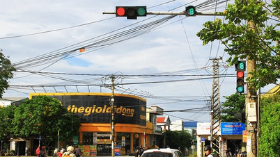 Đèn tín hiệu vừa xanh vừa đỏ gây mất an toàn giao thông