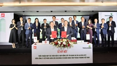Vietcombank trägt zu den wirtschaftlichen Entwicklungszielen der Partei und der Regierung bei