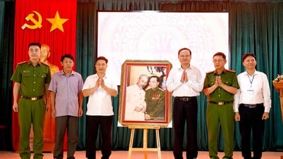 Đồng chí Phó Chủ tịch Thường trực UBND tỉnh Nguyễn Mạnh Tuấn dự Ngày hội Toàn dân bảo vệ an ninh Tổ quốc xã Yên Cường