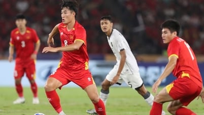 U23 Việt Nam - U23 Indonesia (hiệp 1) 1-0: Công Phương mở tỉ số