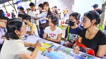 Tuyển sinh 2025: Rối quy đổi điểm xét tuyển