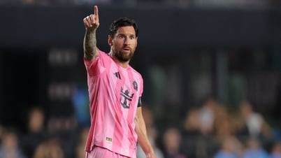 Huyền thoại bóng đá Mỹ kêu Messi cần cư xử trưởng thành hơn
