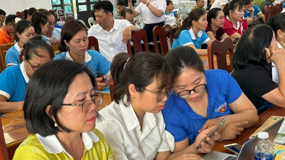 Hơn 300 đại biểu xã Tằng Loỏng được tập huấn thực hiện dịch vụ công trực tuyến