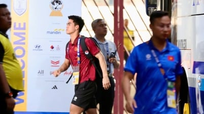 Chủ tịch VFF thúc giục tinh thần chiến đấu của U.23 Việt Nam, CĐV Indonesia phủ kín chảo lửa