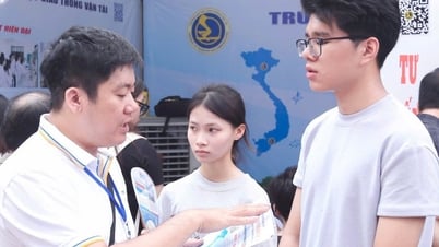 Thí sinh bất ngờ khi mức thu lệ phí xét tuyển ĐH, CĐ giảm 25%