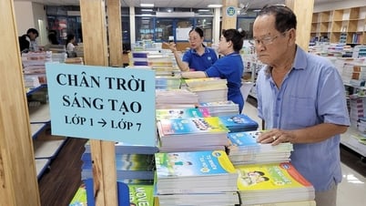 Báo Người Lao Động mở diễn đàn "Giải quyết những bất cập xung quanh sách giáo khoa, cách nào?", để bạn đọc mọi miền cùng tham gia.