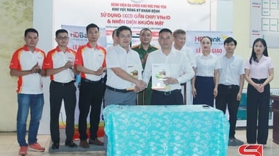 Handover ceremony of Medipay Kiosk system at Phu Yen Regional General Hospital