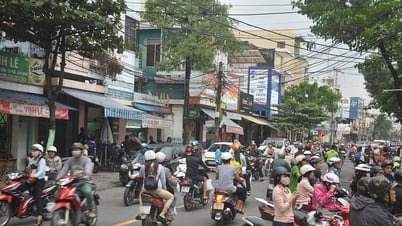 Abolish the regulation of 5% registration fee for motorbikes in cities and towns.