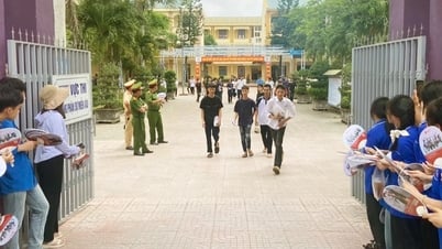 2,5 Punkte in 3 Fächern, trotzdem die 10. Klasse der öffentlichen Schule bestanden, warum?