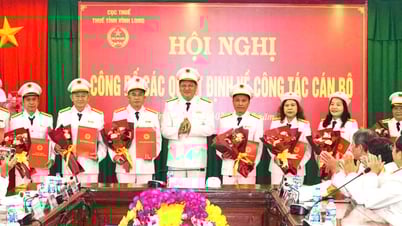 Thuế tỉnh Vĩnh Long công bố các quyết định về công tác cán bộ