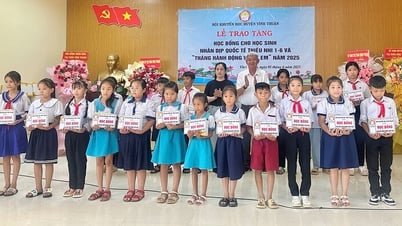 ជួយសិស្សក្រីក្រ