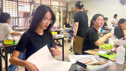 전문가들은 건축대학의 '쓰기처럼 그림을 그리는' 시험을 어떻게 평가할까?