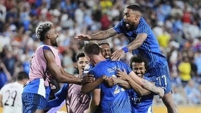نادي سعودي "يسبح في المال" بعد إحداث زلزال ضد مانشستر سيتي