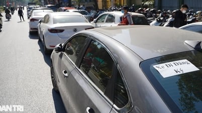 Gründe für die Erhöhung der Kfz-Zulassungsgebühren auf 20 Millionen VND in einigen Gegenden