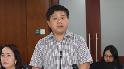 호치민시 교육훈련부는 방금 54명의 부서장, 부부장, 사무소장을 임명했습니다.