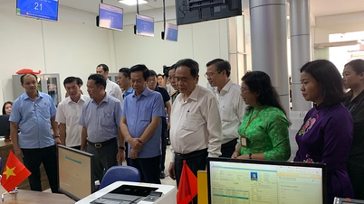 Le président de l'Assemblée nationale, Tran Thanh Man, inspecte les unités administratives de la ville de Can Tho