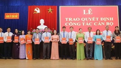 Cán bộ phường Châu Đốc nhận nhiệm vụ mới