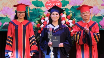 Lần đầu tiên ĐH Quốc gia Hà Nội có 8 sinh viên trường Y tốt nghiệp xuất sắc