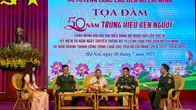 Tọa đàm “50 năm trung hiếu bên Người”