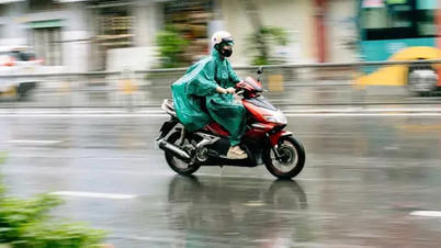 Thời tiết hôm nay 30/7: Bắc Bộ nắng nóng gần 40 độ C, Nam Bộ mưa rào