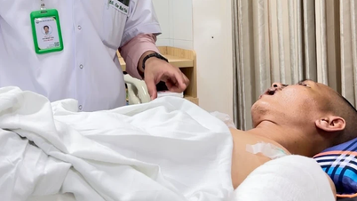 Cứu sống bệnh nhân bị lòi ruột, vỡ gan, đa chấn thương sau tai nạn giao thông
