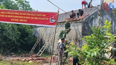 Đồn Biên phòng Vạn Gia hỗ trợ người dân sửa chữa nhà ở