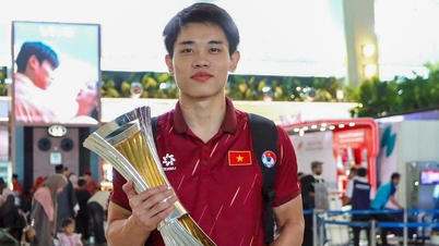 U23 Việt Nam rạng rỡ mang cúp vô địch U23 Đông Nam Á về nhà
