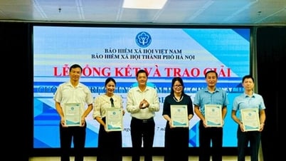 Trao giải Cuộc thi trực tuyến “Tìm hiểu chính sách, pháp luật về Bảo hiểm xã hội, Bảo hiểm y tế"