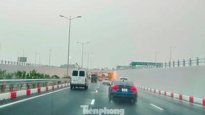 Hình ảnh xe qua nút giao ngầm trên cao tốc Cầu Giẽ - Ninh Bình vừa vận hành