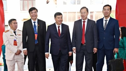 Đồng chí Y Thanh Hà Niê K’đăm, Bí thư Tỉnh ủy Lâm Đồng dự và chỉ đạo Đại hội đại biểu Đảng bộ Phường Xuân Hương - Đà Lạt