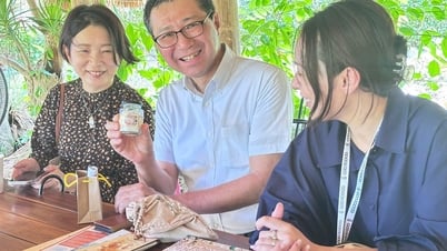 Tổng Lãnh sự Mori Takero ấn tượng với đồng muối Sa Huỳnh và làng Gò Cỏ