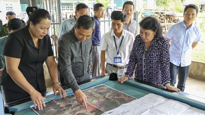 Kiểm tra, khảo sát địa điểm xây dựng trường phổ thông nội trú liên cấp Tiểu học - Trung học cơ sở xã biên giới