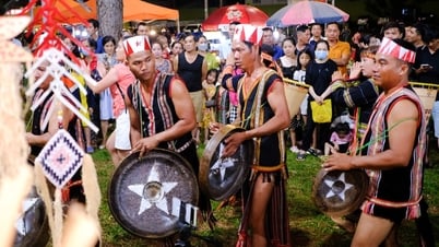 Ăn cá ngừ đại dương, xem cồng chiêng Tây Nguyên giữa lòng phố biển Quy Nhơn