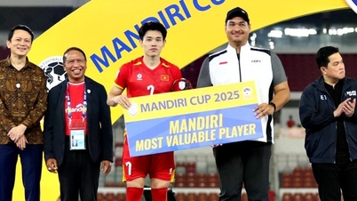 Đình Bắc ẵm giải Cầu thủ xuất sắc nhất U23 Đông Nam Á 2025