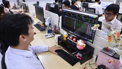 Chứng khoán bật tăng trở lại sau phiên mất 64 điểm, ai đã 'mất hàng'?