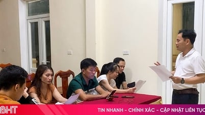 Người dân phấn khởi khi được chia sẻ "gánh nặng" khám chữa bệnh