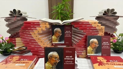 Ra mắt hai cuốn sách viết về Bác Hồ