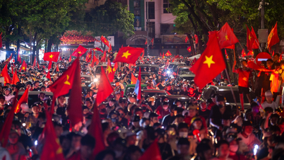 Biển người đỏ rực, Hà Nội không ngủ ăn mừng U23 vô địch Đông Nam Á