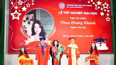 Hiệu trưởng Trường ĐH Quy Nhơn mong tân cử nhân đóng góp tích cực cho cộng đồng