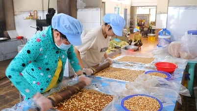 Ngọt ngào hương vị kẹo khóm Tân Phước