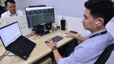 Tiền chờ mua chứng khoán tăng vọt, margin 'căng', cần lưu ý gì?