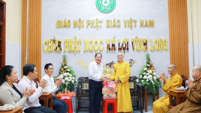 Tiếp tục phát huy truyền thống đoàn kết, sống “tốt đời, đẹp đạo”